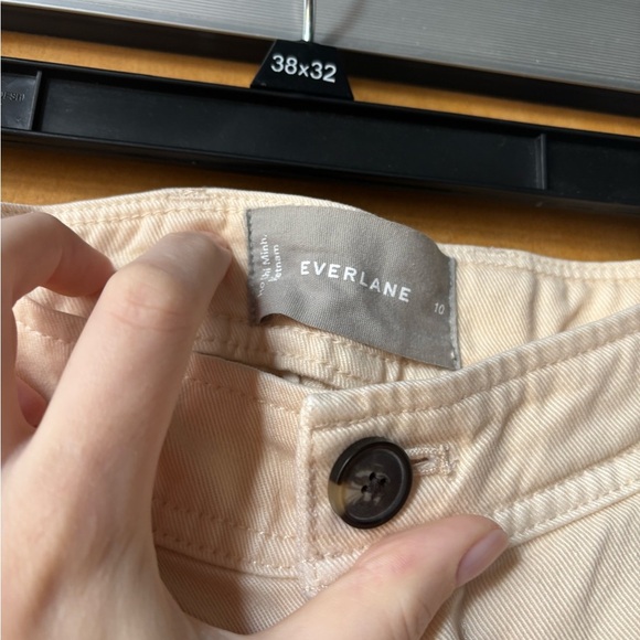 Everlane The TENCEL Relaxed Chino in Parchment - Picture 2 of 4